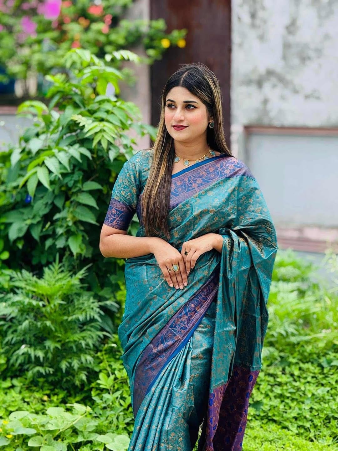 কাঞ্জিভরম ময়ূরকণ্ঠী নীল শাড়ি (ব্লাউজ পিস সহ)(Code-SSS22) - Image 3