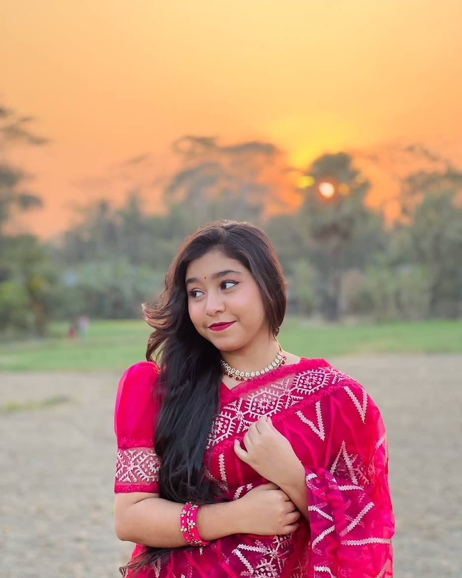 মসলিন অরগাঞ্জা শাড়ি ((ম্যাজেন্টা/গাঢ় গোলাপি)) (ব্লাউজ পিস সহ)(Code-SSS69) - Image 7