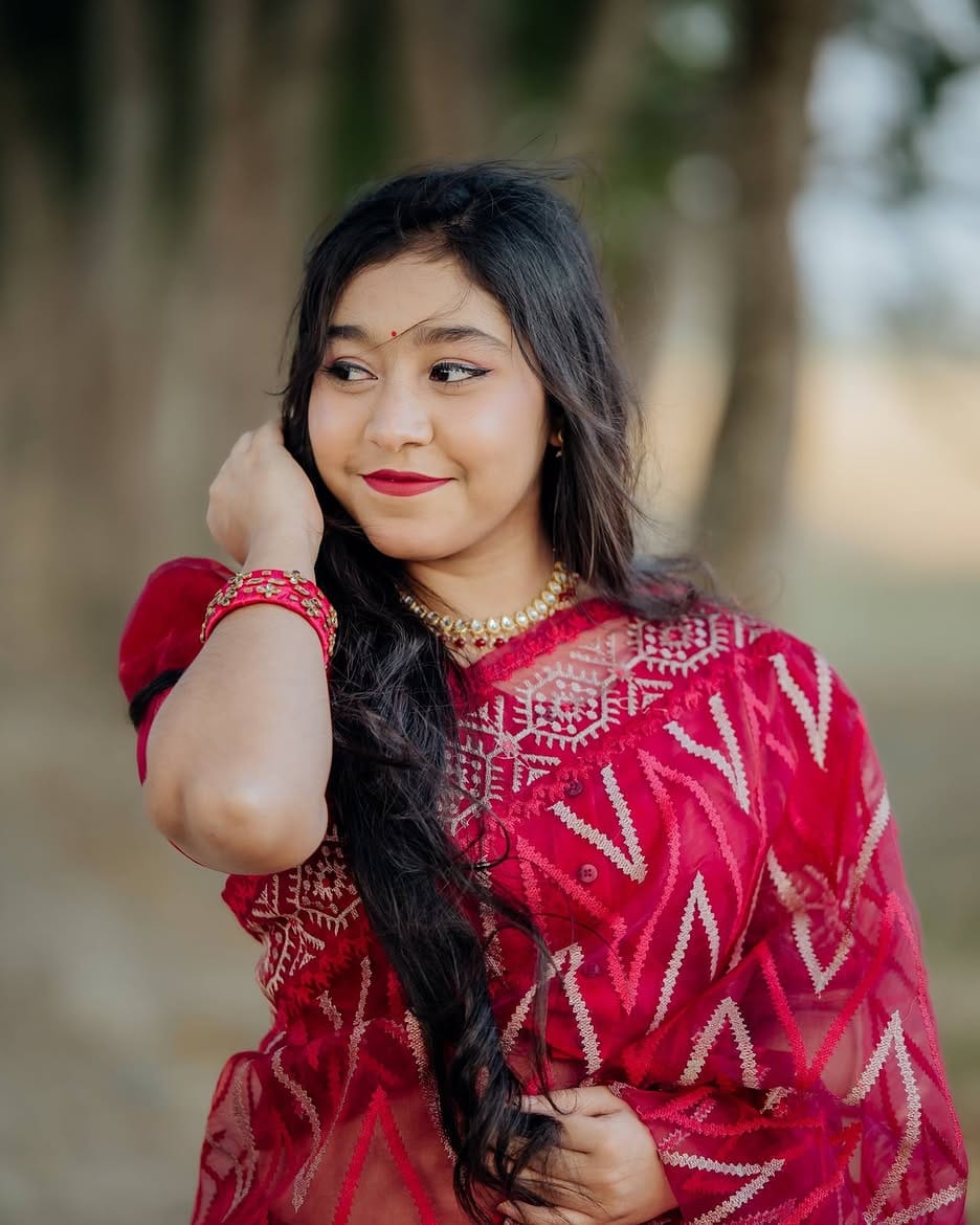 মসলিন অরগাঞ্জা শাড়ি ((ম্যাজেন্টা/গাঢ় গোলাপি)) (ব্লাউজ পিস সহ)(Code-SSS69)